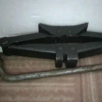 جک و اچار چرخ پزو