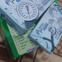 کیف کمکهای اولیه و دستگاه فشارسنج عقربه‌ای|آرایشی، بهداشتی، درمانی|شهریار, شهریار|دیوار