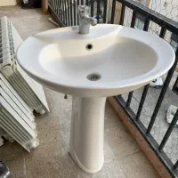 روشویی همراه با شیر