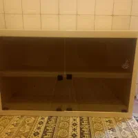 کابینت کارکرده درب شیشه ای دوطبقه