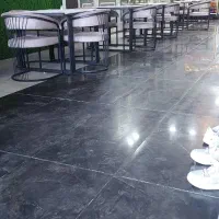 صندوق دار و سالن دار برای رستوران