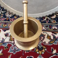 1 هاونگ و 2 مجمه قدیمی نقش دار