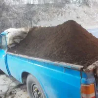 انواعی کود حیوانی و خاک باغچه موجود است