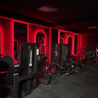 منشی و پذیرش باشگاه بانوان