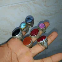 تعدادی انگشتر نقره اصل و با ارزش