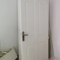 درب تازه ورنگ شده