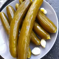 فروش خیار شور ترد و خوشمزه امسالی