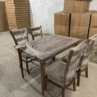 میز‌ ناهار خوری ۴ نفره