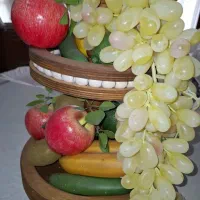 ظرف چوبی ب همراه میوه دکوری جنس خارجی