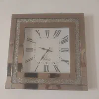 ساعت آینه ای