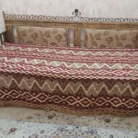 تخت و ویترین فرفورژه  در حد نو قیمت ۸ میلیون|تخت و سرویس خواب|اصفهان, خواجو|دیوار