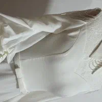 لباس عقدوبله برون یکبارهم پوشیده نشده،داخل کاروبود