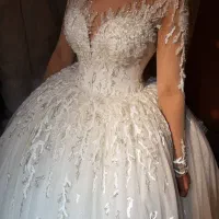 فروشنده مزون لباس عروس