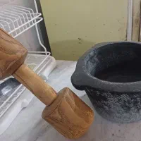 هاونگ سنگی بهمراه دسته‌ هاون قدیمی‌نوستالژی|کلکسیون اشیاء عتیقه|هشتگرد, شهرک بعثت|دیوار