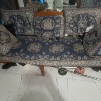 تخته سنتی و پشتی شاه نشین