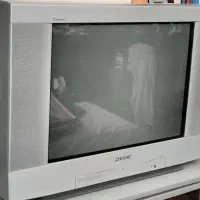 تلویزیون سونی به همراه میز