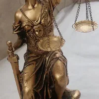مجسمه عدالت
