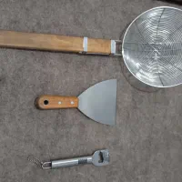 تعدادی وسیله فلافلی