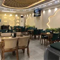 صندوقدار کافه رستوران