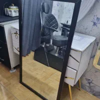 آینه و میز ناخن