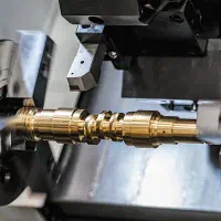 انجام کلیه خدمات تراشکاری cnc و منوال و فرز و ...