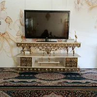 زیر تلویزیون برنز