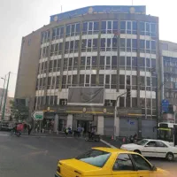 نماشویی /شستشوی شیشه/ نظافت راپله‌ و پیچ رو پلاک|خدمات نظافت|تبریز, |دیوار