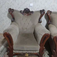 مبل کلاسیک ۷نفره کارکرده وسه میز عسلی|مبلمان خانگی و میز عسلی|رباطکریم, رباطکریم|دیوار