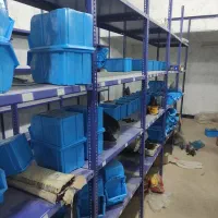 پالت جا پیچ و مهره 20*30روشان پلاستیک نو میباشد