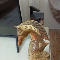 اسب برنزوزن حدوده 4کیلو
