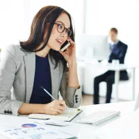 استخدام کارمند منشی خانم دستیار مدیر عامل