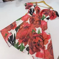 فروش تعدادی لباس گالری نازنین