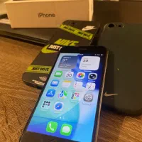 ایفون iphon se 2020 black 64 جعبه بزرگ LLA