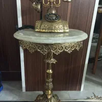 میز و تلفن برنج کاملا سالم