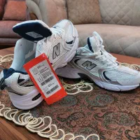 فروش کفش بروکس، هوکا، نیوبالانس|کیف، کفش، کمربند|شیراز, میدان قائم|دیوار