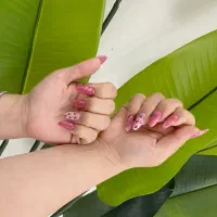 کاشت ناخن برق + مدل رایگان|خدمات آرایشگری و زیبایی|کرمانشاه, |دیوار