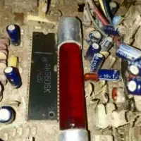 تلوزیون قدیمی کمدداربدون تعمیر