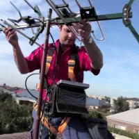 نصب آنتن مرکزی تنظیم تخصصی و ارائه تجهیزات چکی|خدمات پیشه و مهارت|اصفهان, جلفا|دیوار