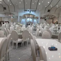 میز و صندلی|کافی‌شاپ و رستوران|همدان, |دیوار