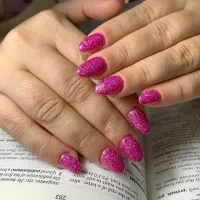 کاشت ناخن با تخفیف ویژه|خدمات آرایشگری و زیبایی|رشت, جماران|دیوار