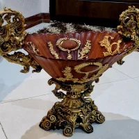 ظرف پایه دار پلی استر دکوری و میوه خوری خیلی شیک