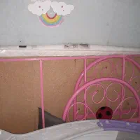 تخت همراه با تشک