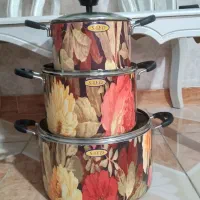 سه تا قابلمه تفلون ماهی تابه نداره