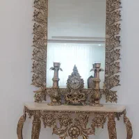 فروش ساعت ایستاده، میز تلفن و آینه و شمعدان آلیاژی