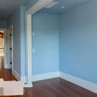 نقاشی ساختمان ودرب چوبی وفلزی