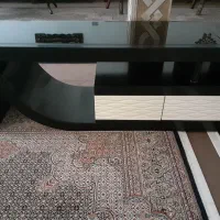 میز‌تلوزیون‌متحرک‌بزگ‌کوچک‌میشود