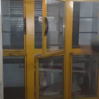 تعدادی2یخچال6درب و1فریزر و1استند سیگار8طبقه سوپری