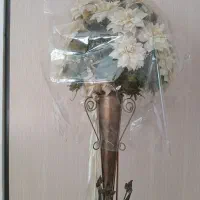 گل مصنوعی با پایه فلزی