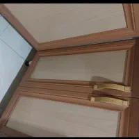 فروش کابینت فلزی با درب چوبی سالم و تمییز