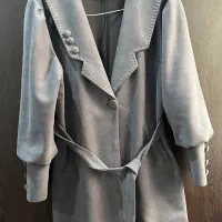 تعدادی لباس در حد نو